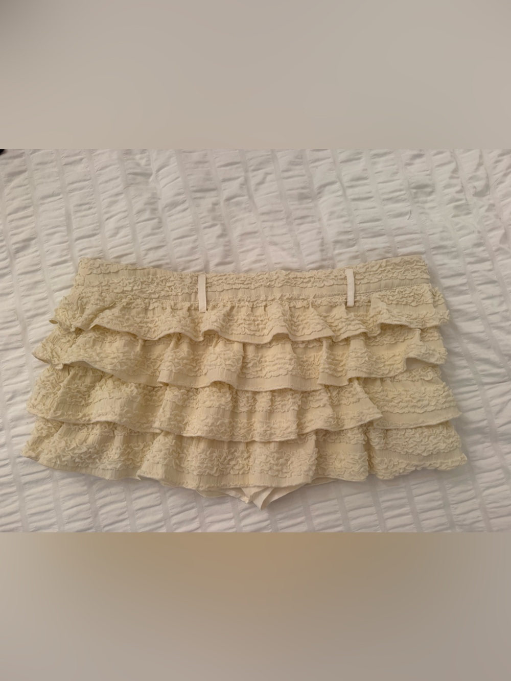 Lioness Cream Tiered Ruffle Mini Skort Large - Picture 3 of 7